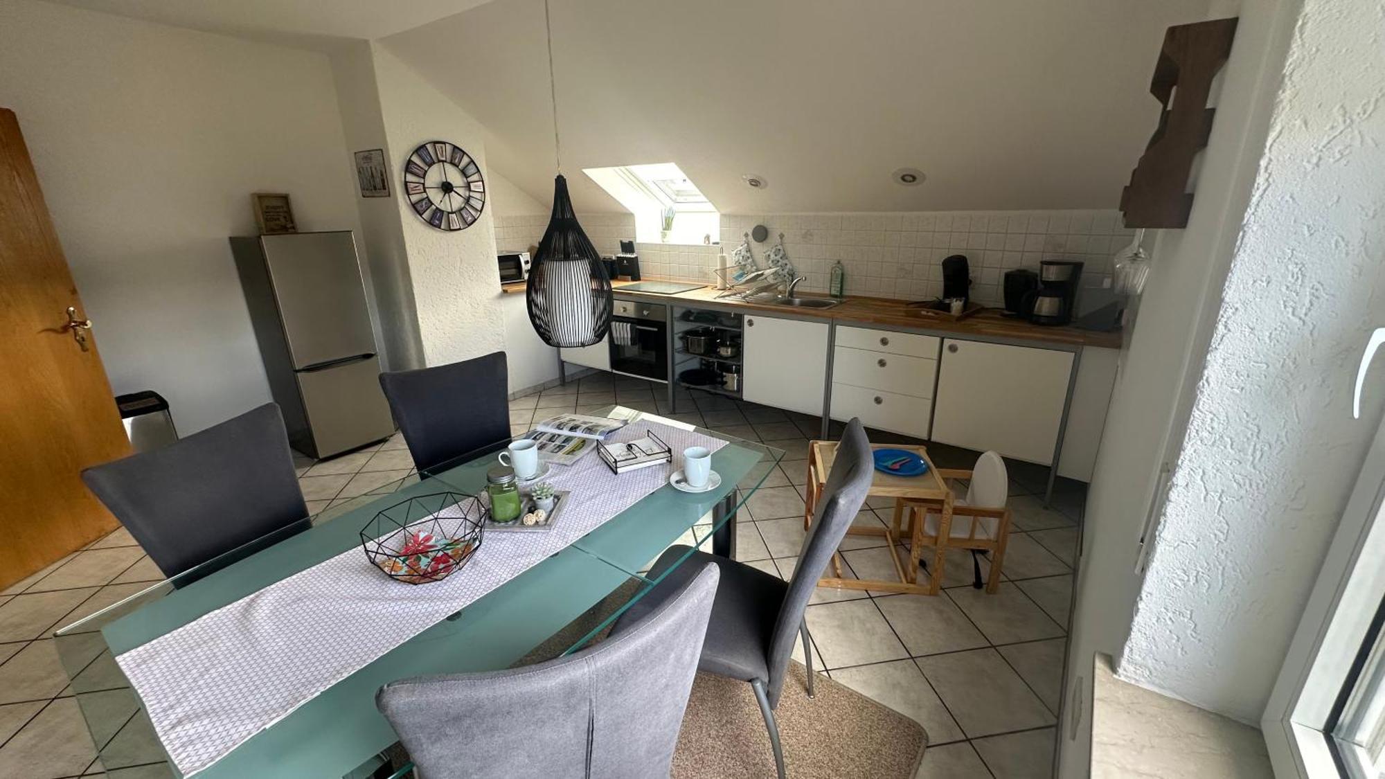 Fewo Hoheeifel, 1 Haus Mit 2 Apartments 5 Schlafzimmer In Kelberg Naehe Nuerburgring الغرفة الصورة