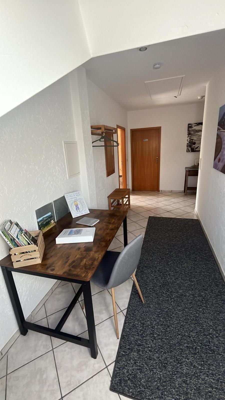 Fewo Hoheeifel, 1 Haus Mit 2 Apartments 5 Schlafzimmer In Kelberg Naehe Nuerburgring الغرفة الصورة