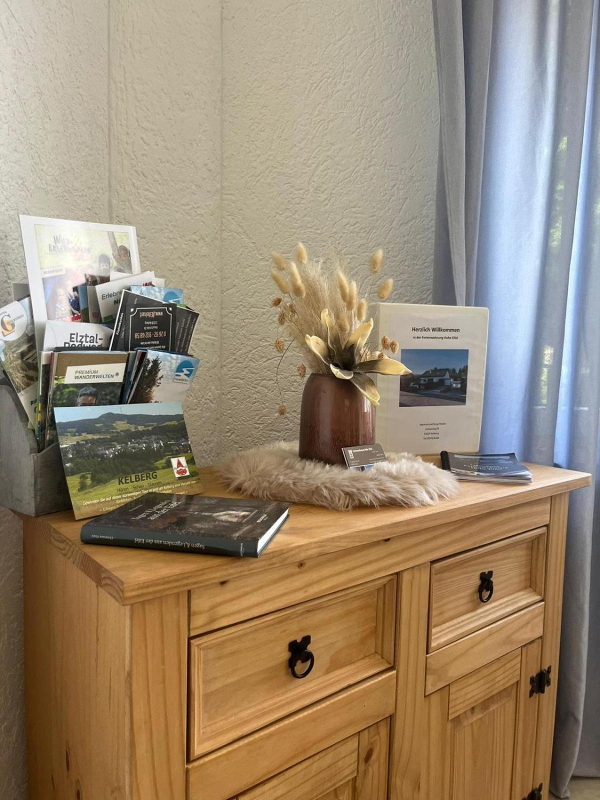 Fewo Hoheeifel, 1 Haus Mit 2 Apartments 5 Schlafzimmer In Kelberg Naehe Nuerburgring المظهر الخارجي الصورة