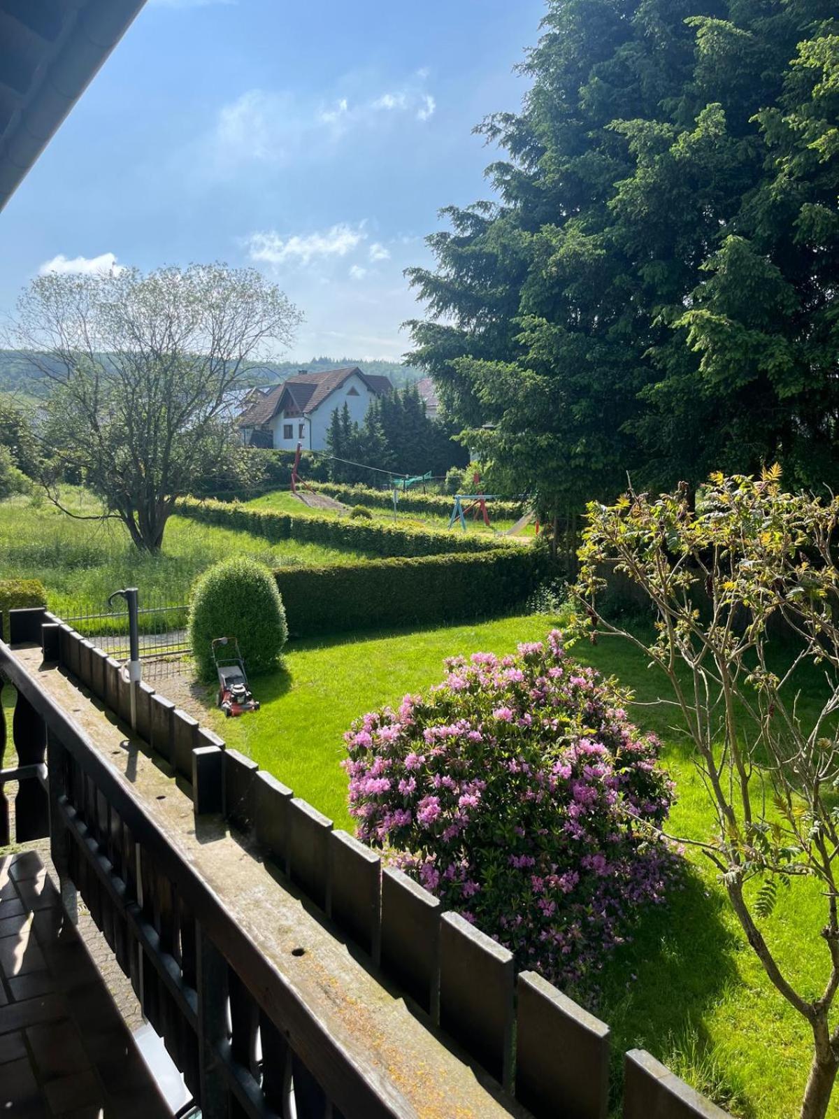 Fewo Hoheeifel, 1 Haus Mit 2 Apartments 5 Schlafzimmer In Kelberg Naehe Nuerburgring المظهر الخارجي الصورة