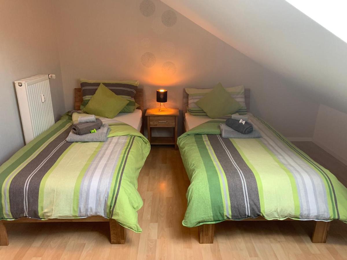 Fewo Hoheeifel, 1 Haus Mit 2 Apartments 5 Schlafzimmer In Kelberg Naehe Nuerburgring المظهر الخارجي الصورة